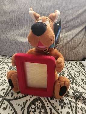 Vintage Scooby Doo Plush Toy Warner Bros Studio Store 1999 Dog with Red Frame